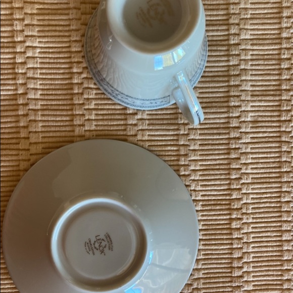 Lenox Ivory Bone China Place Setting For 8 - Picture 3 of 8